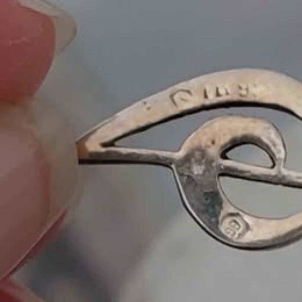 vintage Birks marcasite & sterling treble clef brooch - Picture 5 of 6